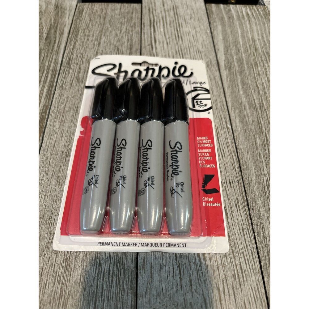 Sharpie Permanent Markers with Chisel Tip Black Ink 4 Count Pack‎ of 1